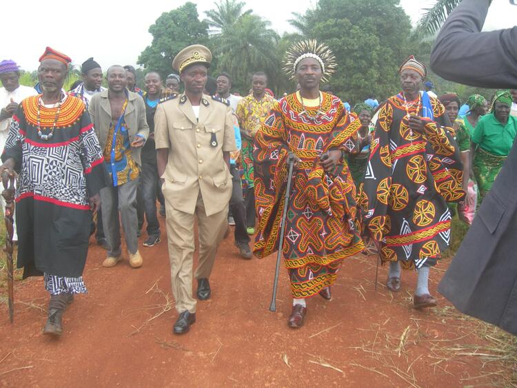 Bɛnoŋa bɛsɛŋ mɔɔ bɛ bara