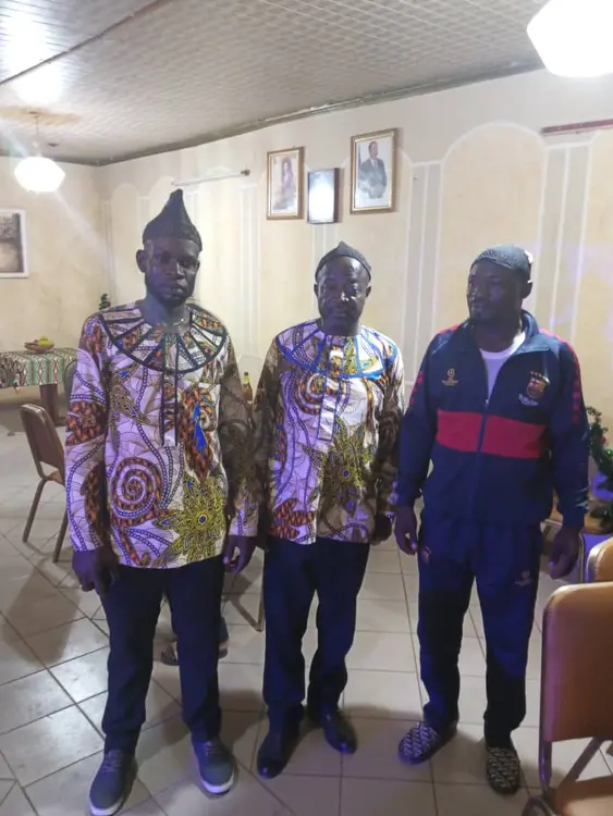 FOCHU JƆNAS. ŊKUŊ WU SAŊMELIMA